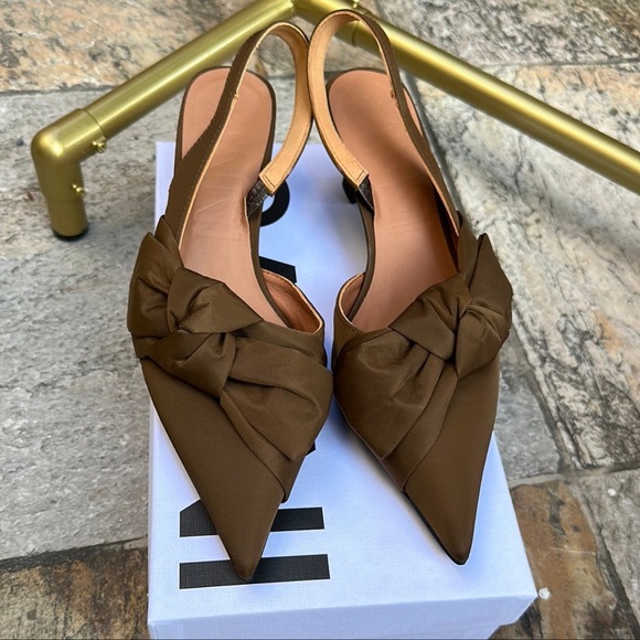 GANNI Soft Bow Slingback Pumps in Chicory Coffee - Picture 6 of 11